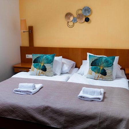 Hotel Apollon Litoměřice Zewnętrze zdjęcie