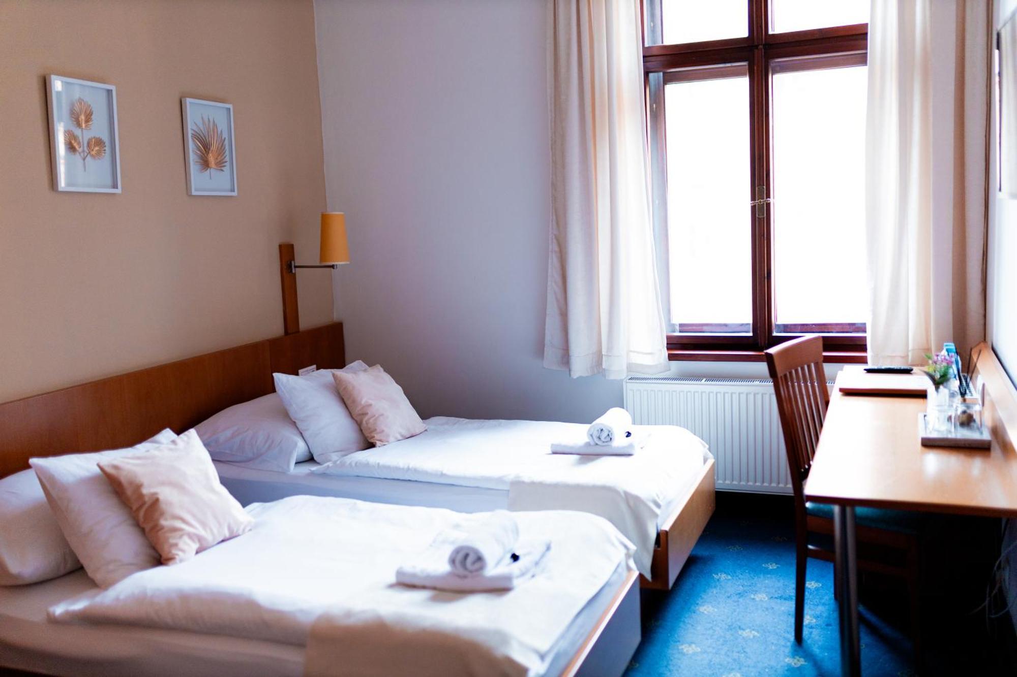 Hotel Apollon Litoměřice Zewnętrze zdjęcie