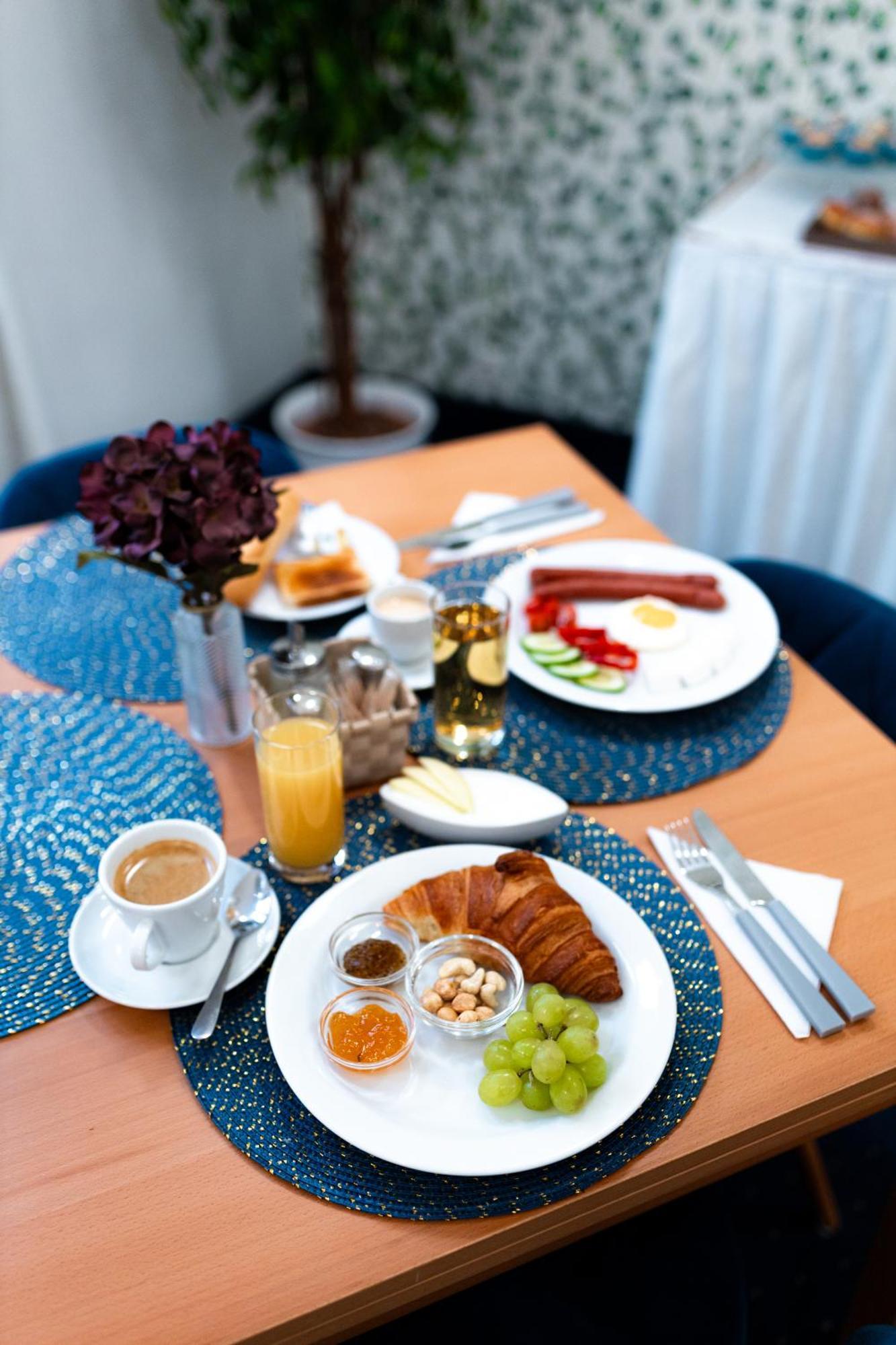 Hotel Apollon Litoměřice Zewnętrze zdjęcie