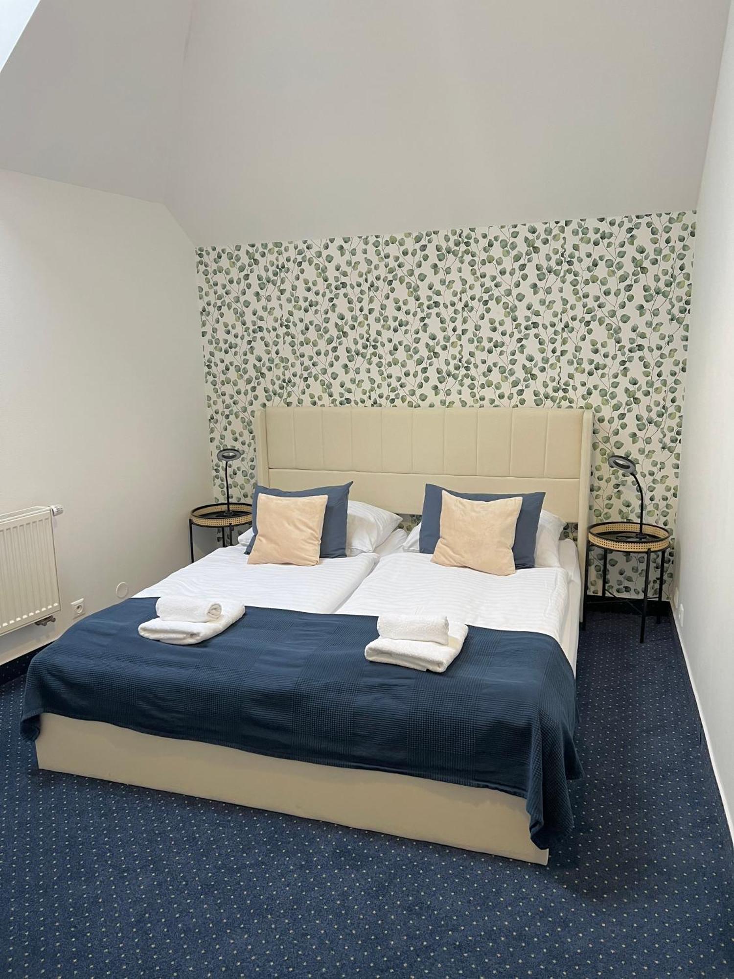 Hotel Apollon Litoměřice Zewnętrze zdjęcie