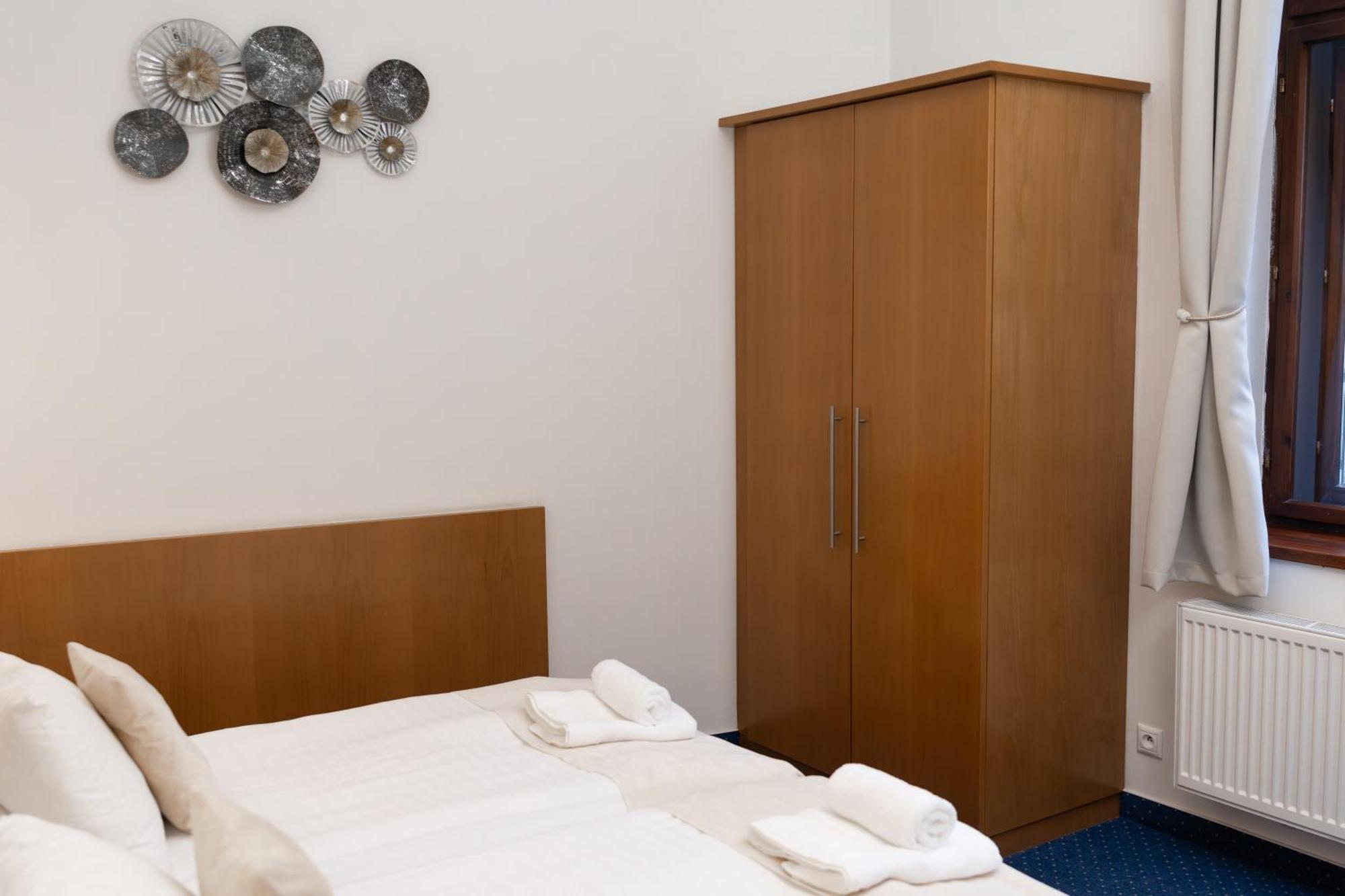Hotel Apollon Litoměřice Zewnętrze zdjęcie