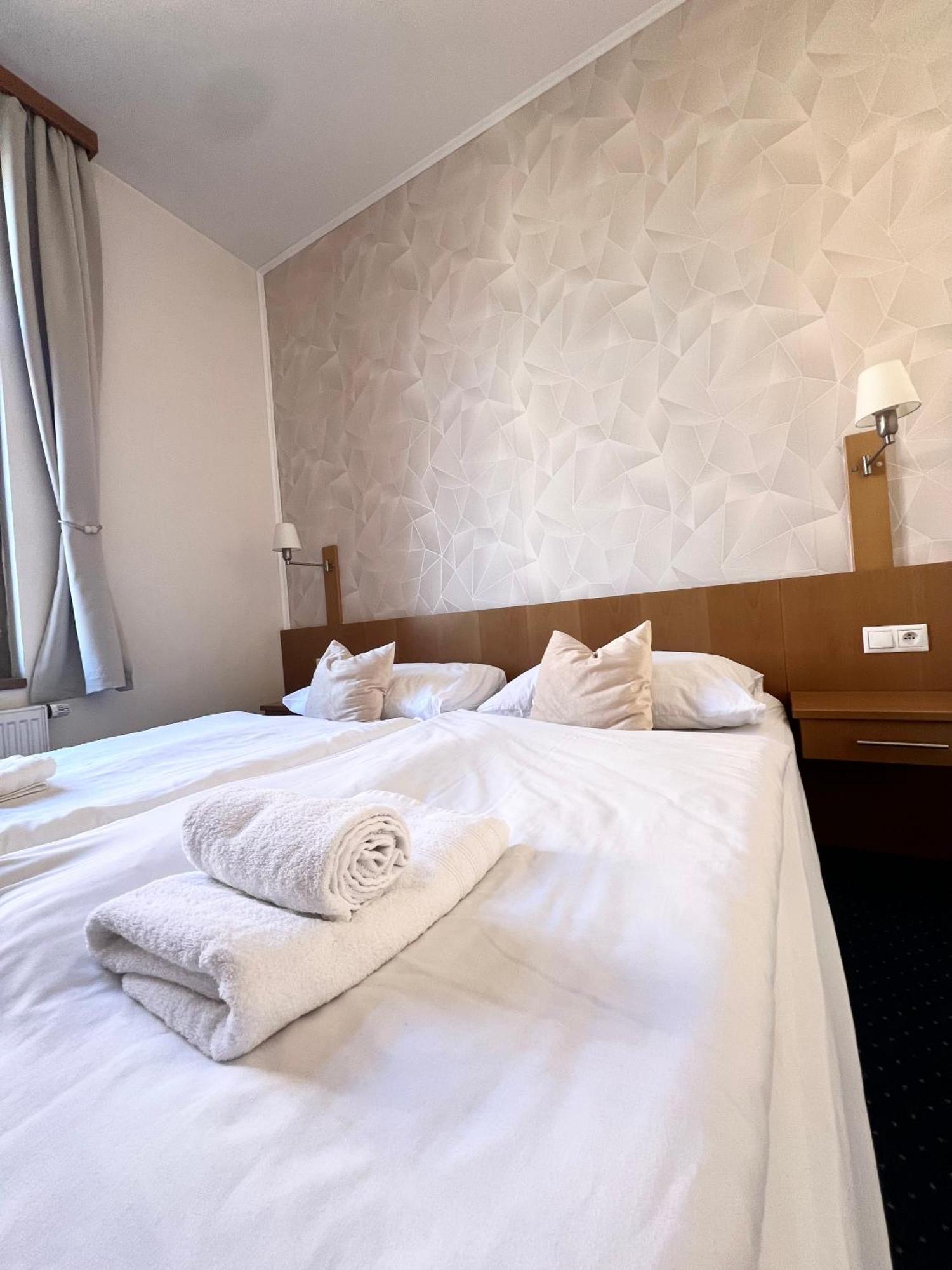 Hotel Apollon Litoměřice Zewnętrze zdjęcie